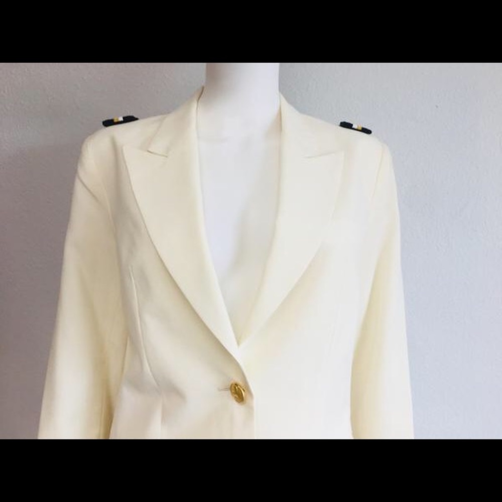 M&C Jacket - Picture 4 of 7
